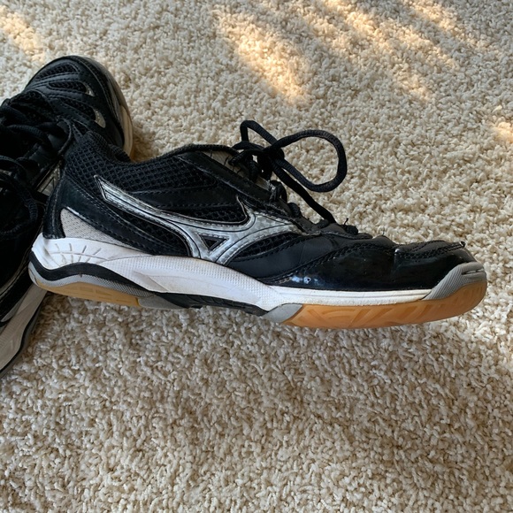 Mizuno Shoes Mizuno Wave Womens Volleyball Court Shoes Size 7